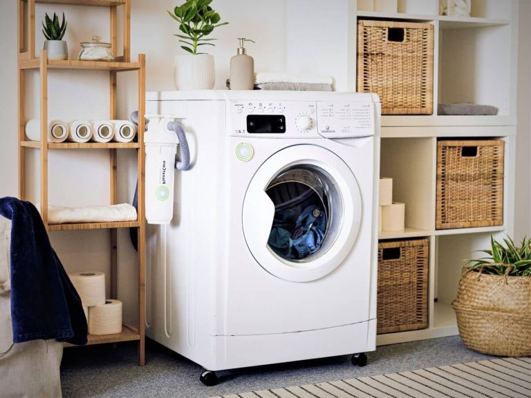 How to Design a Small Laundry Room to Maximize Functionality