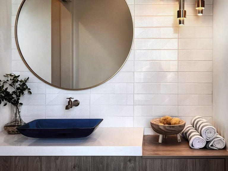 How to Choose a Small Bathroom Vanity on a Budget: Tips and Tricks