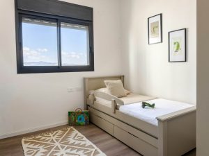 small single bed in small bedroom layout
